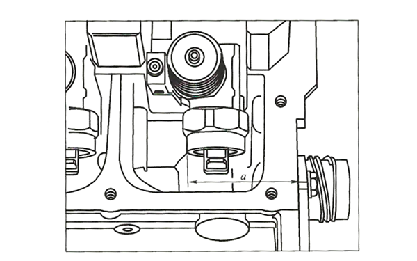 檢查缸蓋外邊緣至泵噴嘴的尺寸-柴油發(fā)電機(jī)組.png