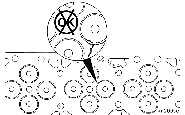 柴油機缸蓋與氣門結(jié)合面裂紋示意圖.png